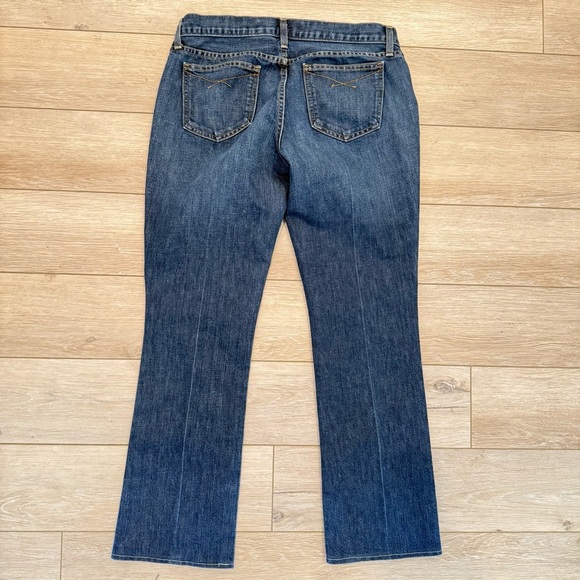 Gap Mid Rise Straight Boy Cut Classic Dark Wash Blue Denim Jeans Women's 10R EUC - Picture 2 of 7